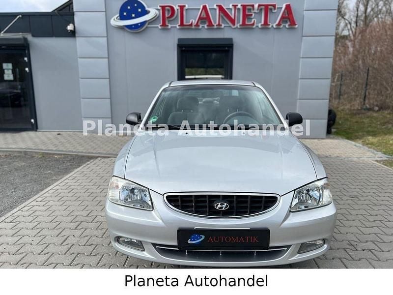 Gebraucht Hyundai Accent 102 PS (75 kW) 2002 Silber Limousine