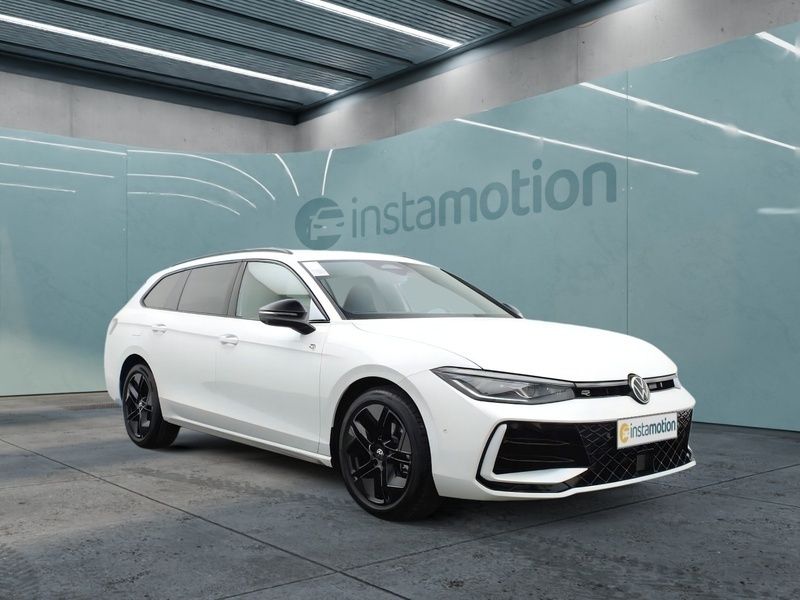 Weiß Gebraucht 2024 VW Passat Style Van / Kleinbus | 53.999 € - Bild 1/4
