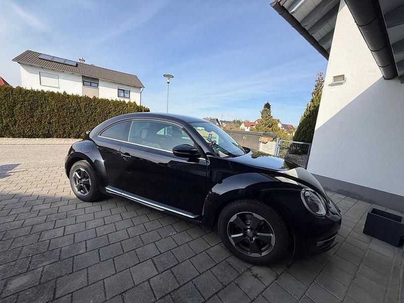 Gebraucht VW Beetle 105 PS (77 kW) 2011 Schwarz Kleinwagen