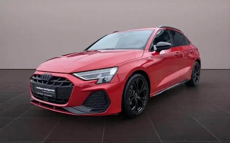 Używany Audi A3 S-Line 116 KM (85 kW) 2025 Czerwony Sedan/Limuzyna