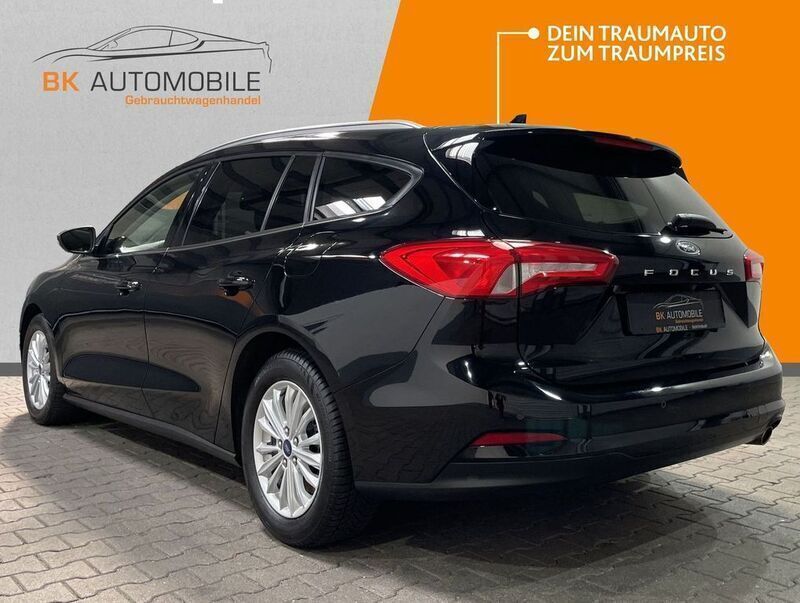 Gebraucht Ford Focus Titanium 150 PS (110 kW) 2021 Schwarz Kombi
