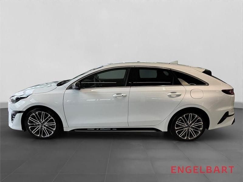 Neu Kia ProCeed GT-Line 140 PS (102 kW) 2025 Deluxe white metallic Kleinwagen