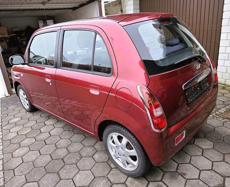 Gebraucht Daihatsu Trevis 58 PS (42 kW) 2006 Rot Kleinwagen