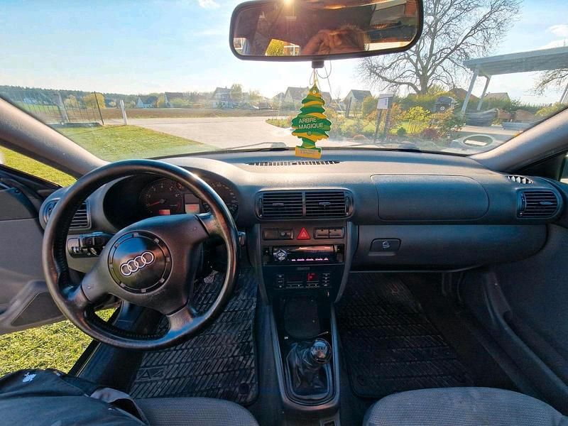 Usata Audi S3 101 CV (74 kW) 1999 Grigio Utilitaria