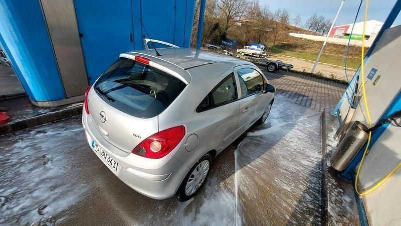 Silber Gebraucht 2007 Opel Corsa Edition Limousine | 900 € (Superpreis) - Bild 1/4