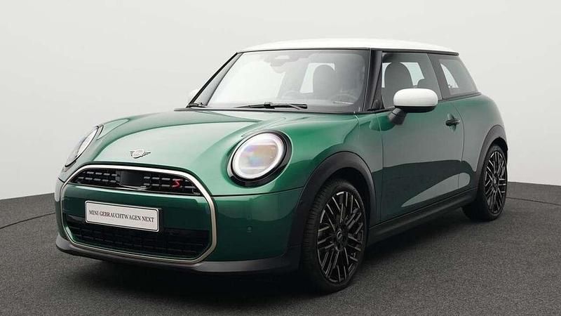 Grün Gebraucht 2024 Mini Cooper S Favoured Kleinwagen | 28.992 € (Superpreis) - Bild 1/4