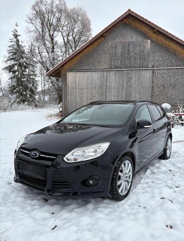 Gebraucht Ford Focus 125 PS (91 kW) 2014 Schwarz Kombi