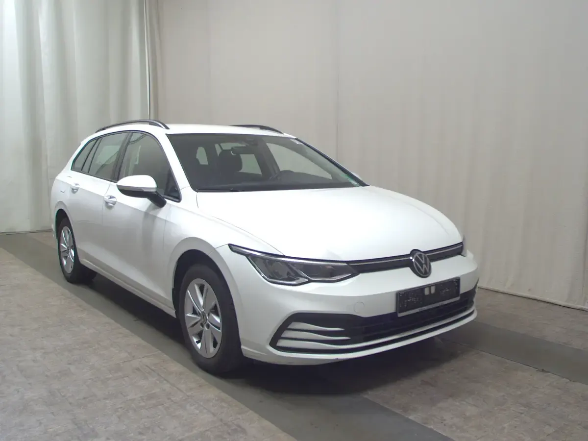 Used VW Golf VIII Pro 150 HP (110 kW) 2023 White Estate