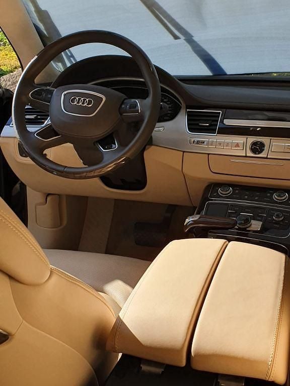 Gebraucht Audi A8L W12 Ambiente 500 PS (367 kW) 2013 Schwarz Limousine