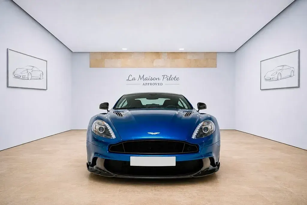 Gebraucht Aston Martin Vanquish 604 PS (444 kW) 2018 Blau