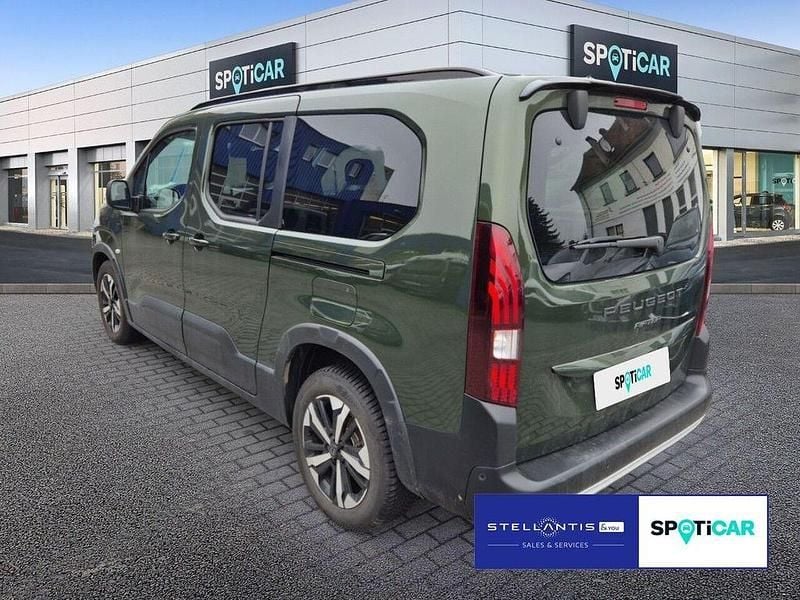 Gebraucht Peugeot Rifter GT 131 PS (96 kW) 2024 Grün Van / Kleinbus