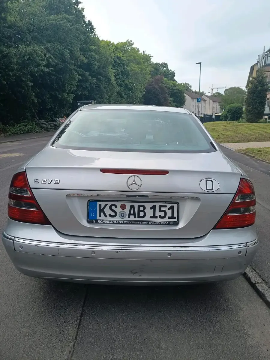 Gebraucht Mercedes E270 180 PS (132 kW) 2003 Grau Limousine