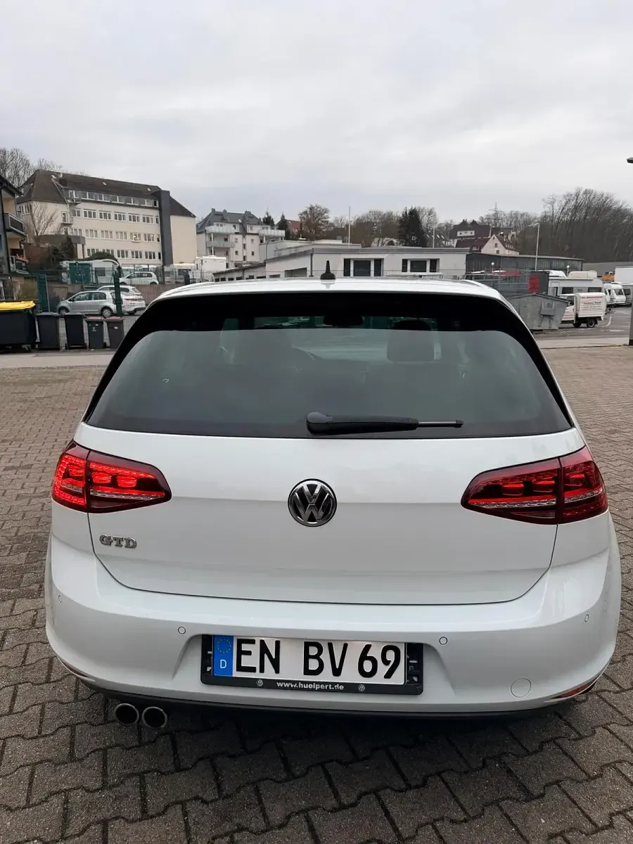 Używany VW Golf GTD 184 KM (135 kW) 2015 Biały Coupe