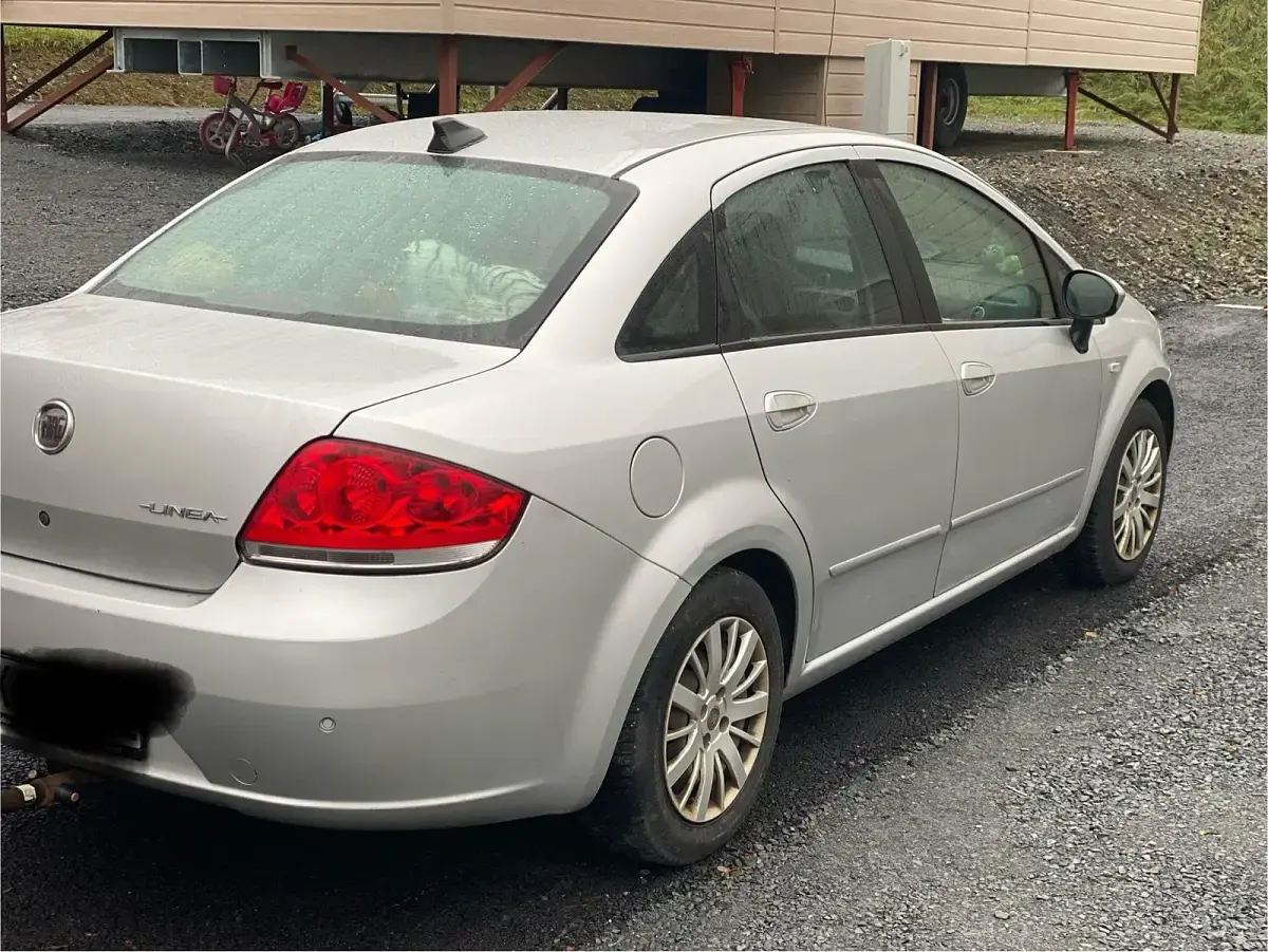 Gebraucht Fiat Linea 120 PS (88 kW) 2009 Grau Limousine