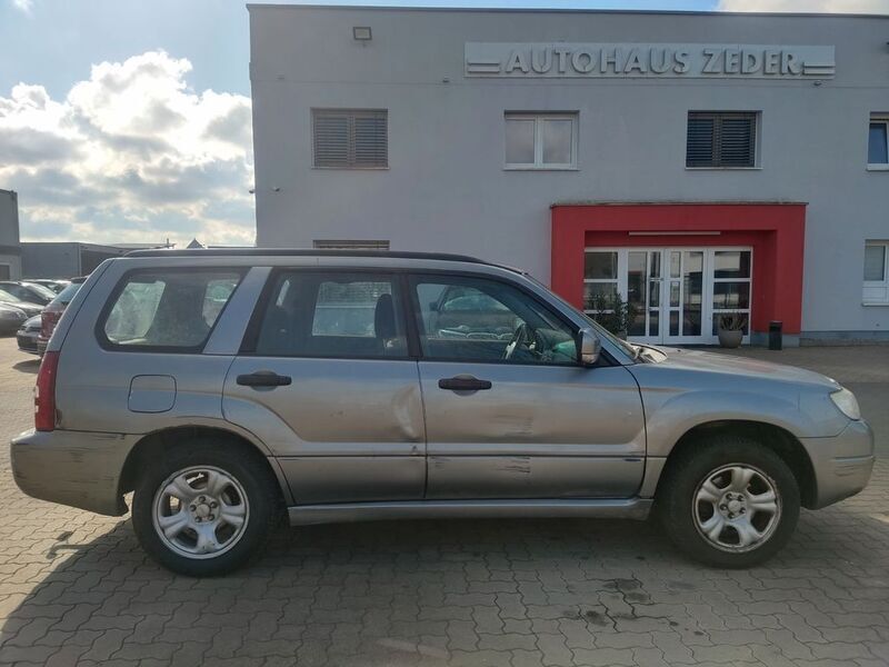 Grau Gebraucht 2007 Subaru Forester Comfort SUV | 1.400 € - Bild 1/4
