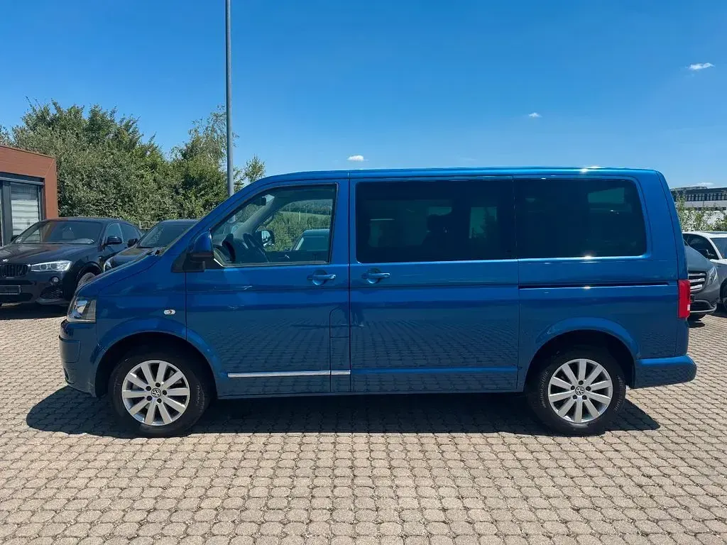Gebraucht VW Multivan Highline 179 PS (131 kW) 2011 Blau Van / Kleinbus