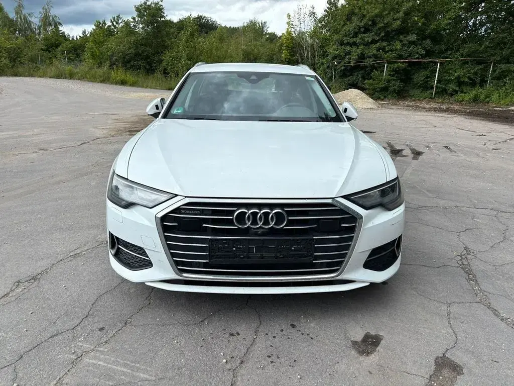 Gebraucht Audi A6 Sport 299 PS (219 kW) 2022 Ibisweiss Kombi