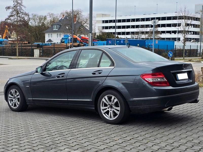 Gebraucht Mercedes C350 Avantgarde 231 PS (169 kW) 2011 Grau Limousine