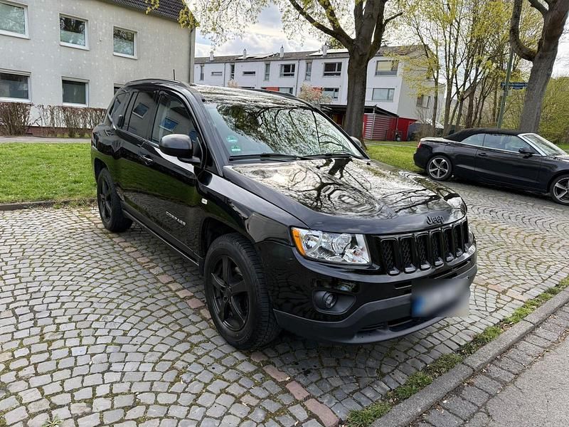 Gebraucht Jeep Compass 136 PS (100 kW) 2012 Schwarz SUV