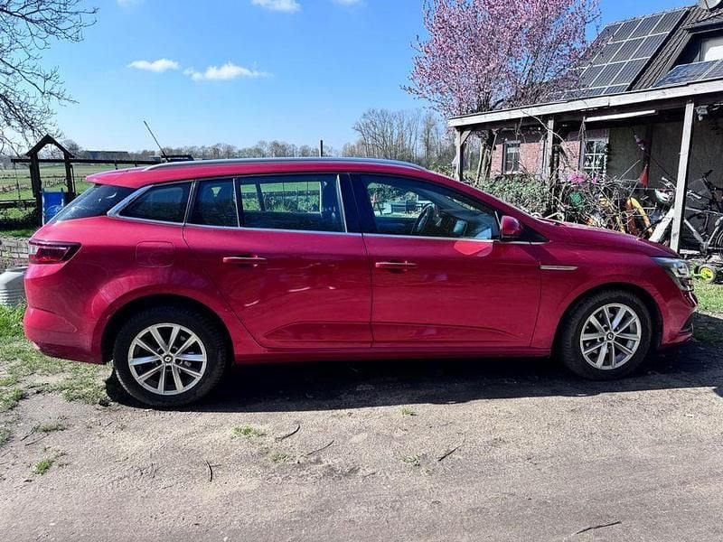 Gebraucht Renault Mégane IV Intens 101 PS (74 kW) 2018 Rot Limousine