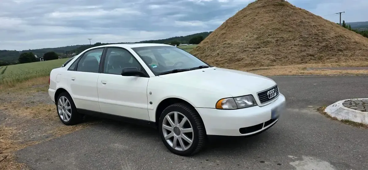 Gebraucht Audi A4 90 PS (66 kW) 1997 Weiß Limousine