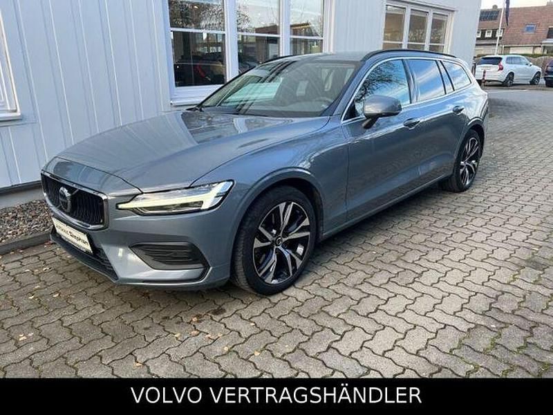 Thunder grey metallic Gebraucht 2022 Volvo V60 Core Kombi | 22.890 € (Guter Preis) - Bild 1/4