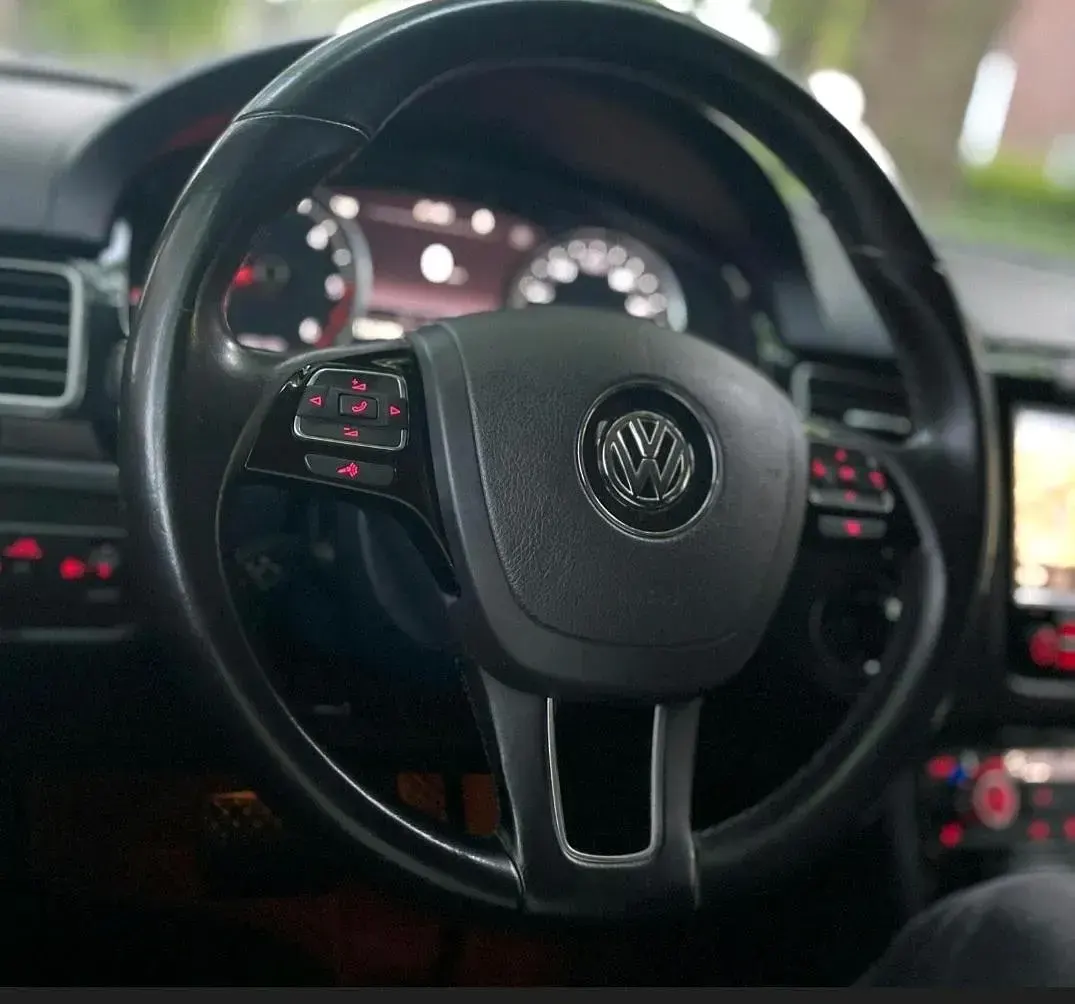 Gebraucht VW Touareg Exclusive 270 PS (198 kW) 2014 Schwarz SUV