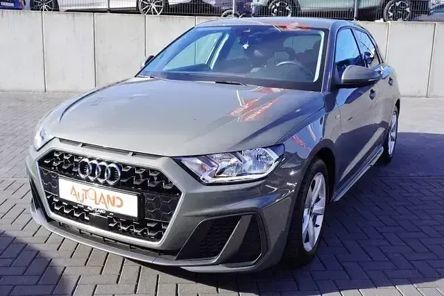 Gebraucht Audi A1 Comfort 2022 Grau SUV