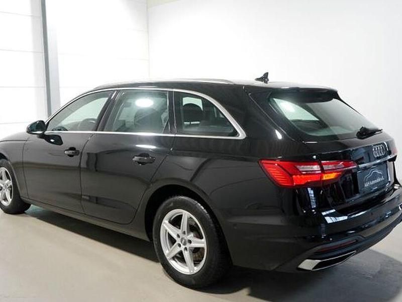 Gebraucht Audi A4 Ambiente 163 PS (119 kW) 2020 Schwarz Kombi