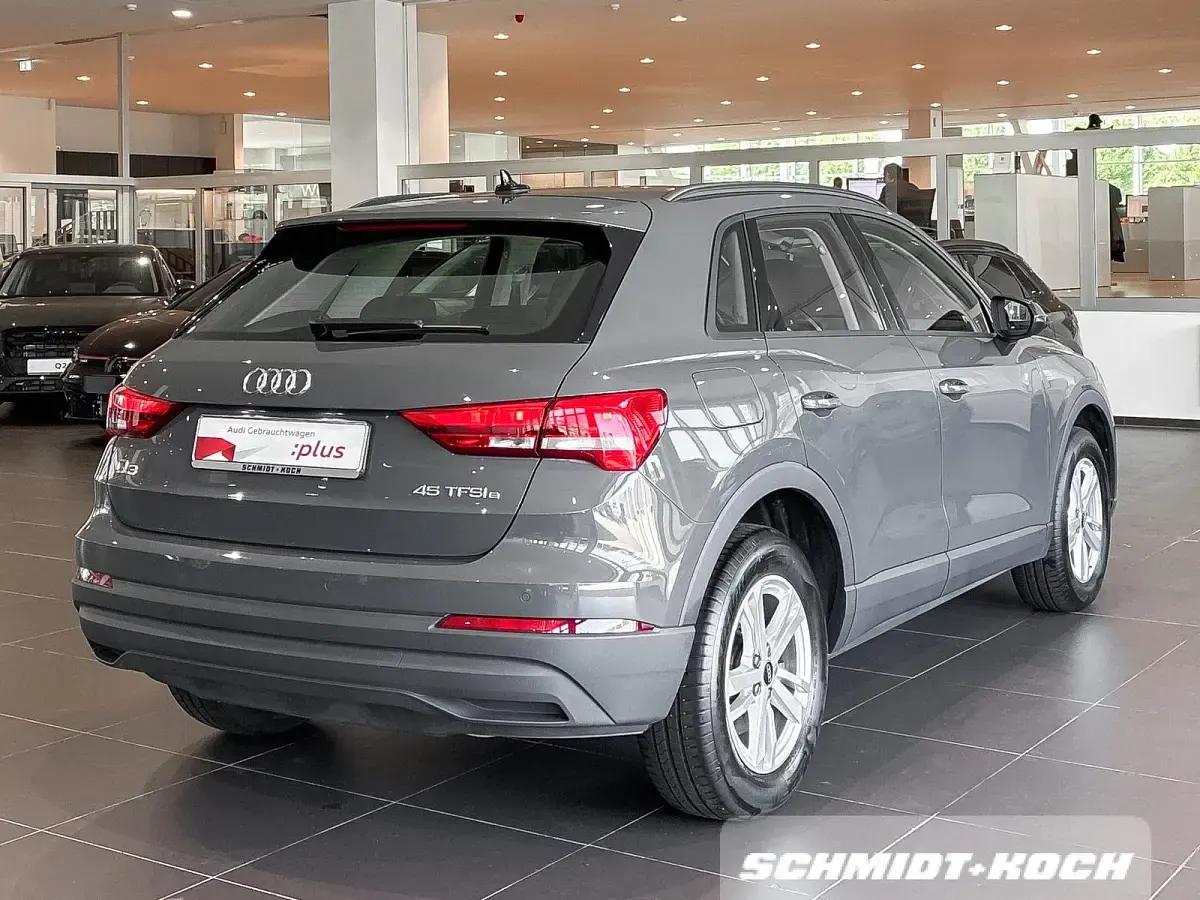 Gebraucht Audi Q3 Comfort 245 PS (180 kW) 2022 Nanograu (grau) SUV