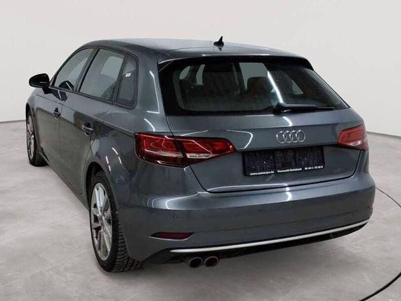 Gebraucht Audi A3 Sport 150 PS (110 kW) 2020 Monsungrau metallic Kombi