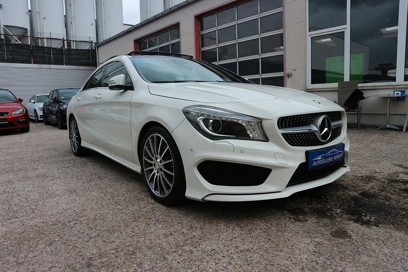 Weiß Gebraucht 2016 Mercedes 250 Limousine | 19.480 € (Superpreis) - Bild 1/4