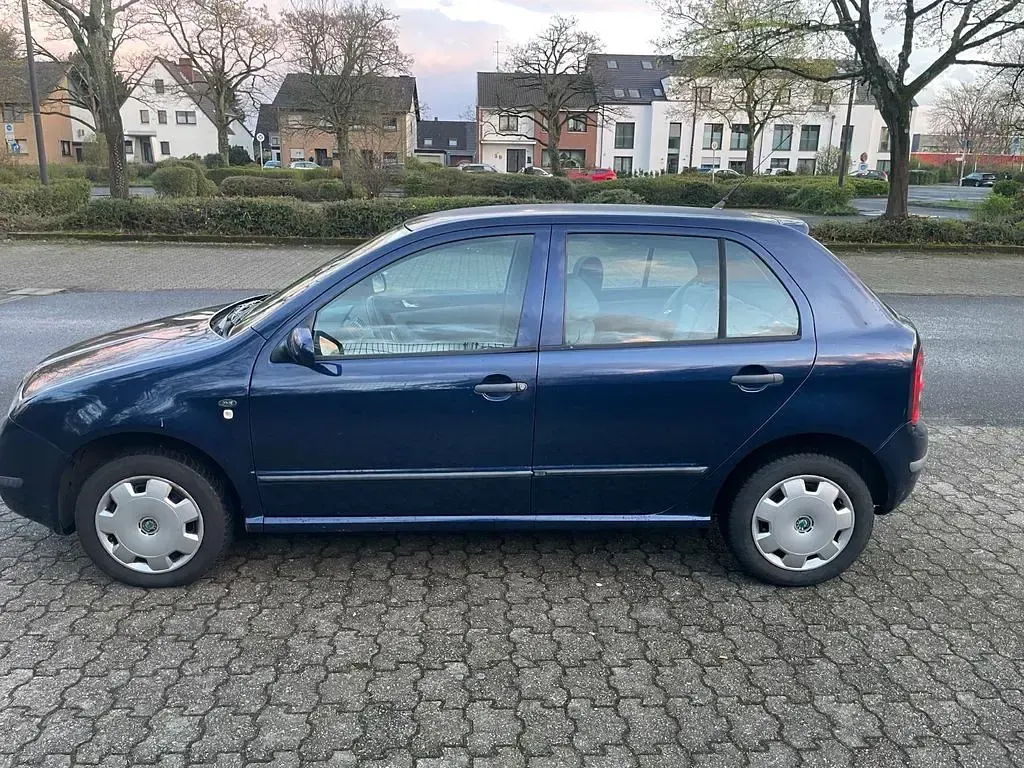 Gebraucht Skoda Fabia Comfort 101 PS (74 kW) 2002 Blau Limousine