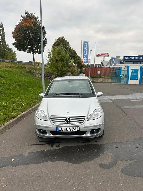 Silber Gebraucht 2008 Mercedes A200 Elegance Kleinwagen | 5.750 € (Fairer Preis) - Bild 1/4