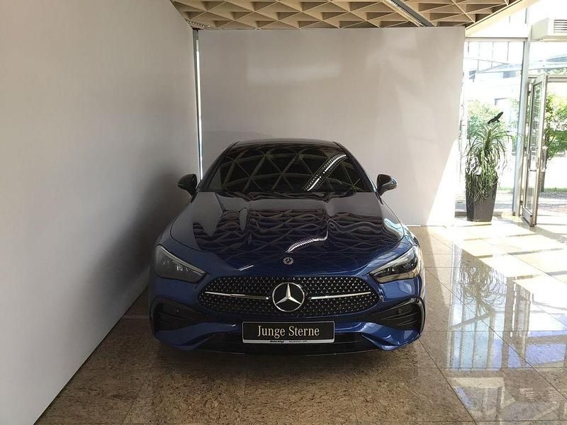 Gebraucht Mercedes CLE200 AMG 204 PS (150 kW) 2023 Lack spektralblau Coupé