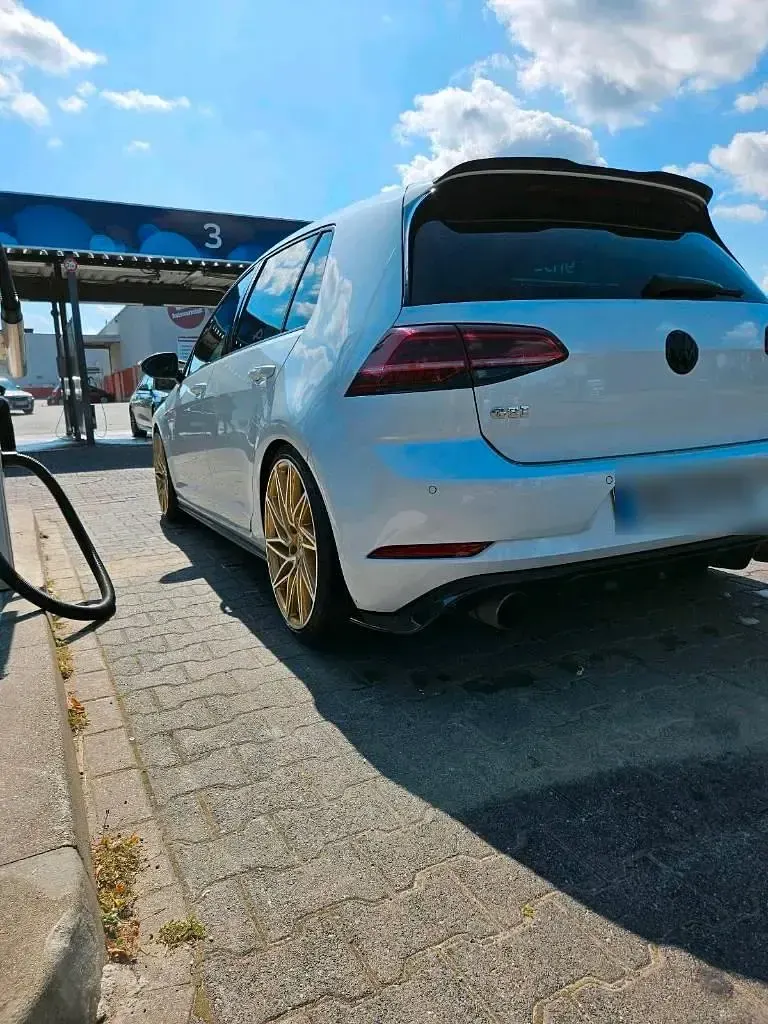 Gebraucht VW Golf VII Pro 230 PS (169 kW) 2017 Weiß Kleinwagen