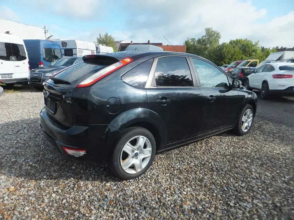 Usata Ford Focus Style 101 CV (74 kW) 2009 Nero Berlina