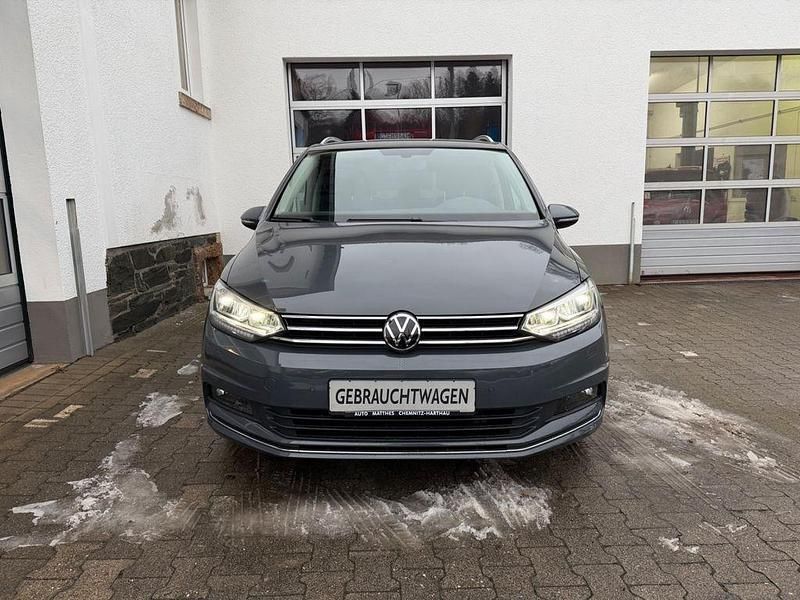 Gebraucht VW Touran Highline 150 PS (110 kW) 2021 Grau Van / Kleinbus