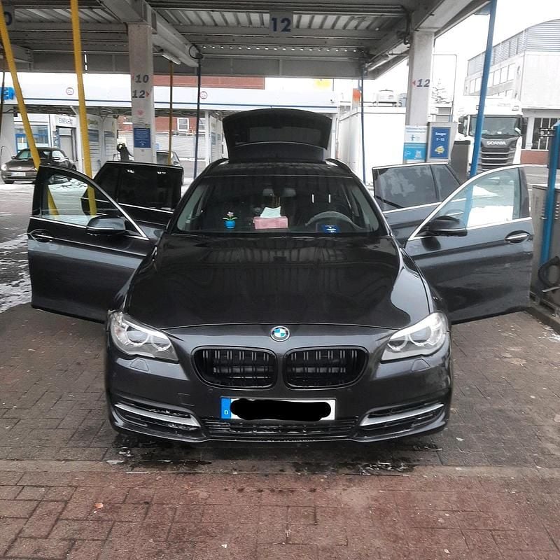 Gebraucht BMW 520 184 PS (135 kW) 2014 Schwarz Kombi