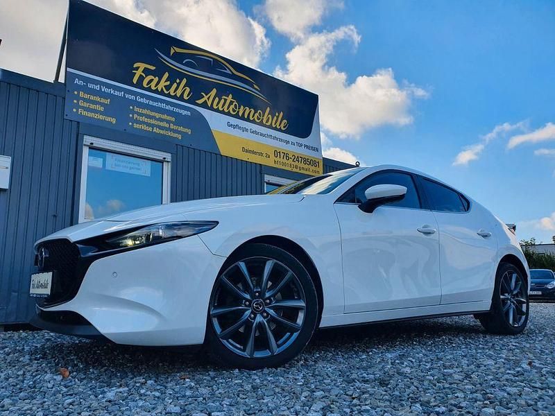 Weiß Gebraucht 2019 Mazda 3 Selection Limousine | 17.199 € (Fairer Preis) - Bild 1/4