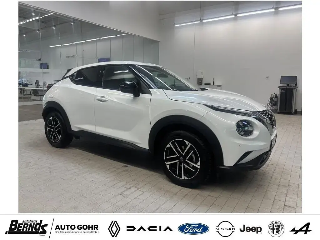 Second-hand Nissan Juke N-Connecta 114 CP (83 kW) 2024 Alb SUV