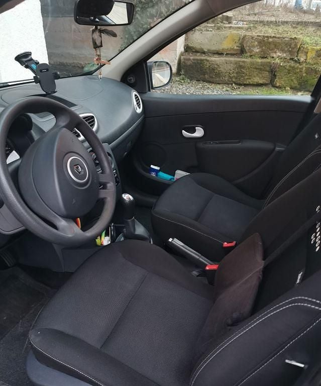 Gebraucht Renault Clio IV 75 PS (55 kW) 2012 Grau Limousine