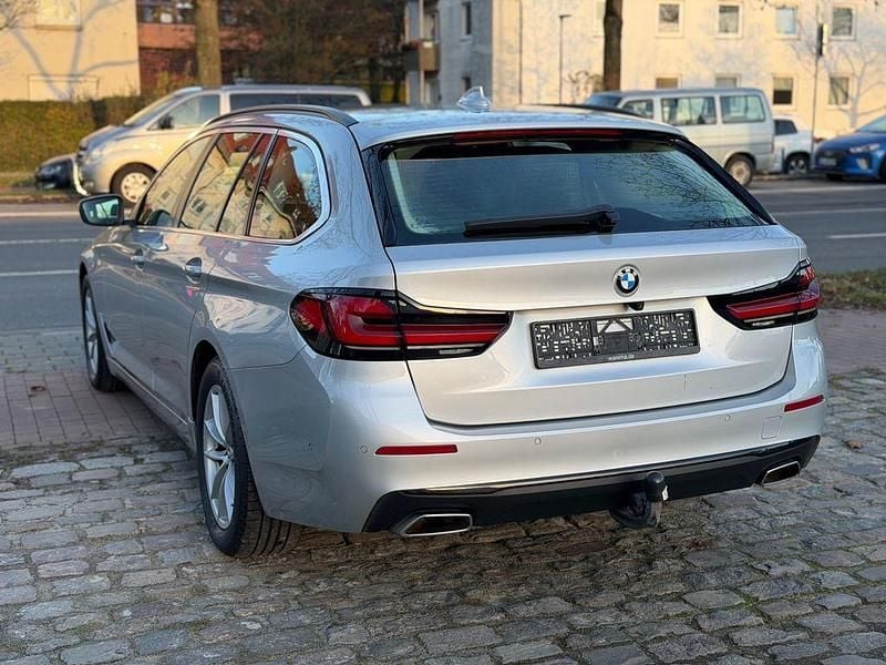 Gebraucht BMW 520 190 PS (139 kW) 2021 Silber Kombi