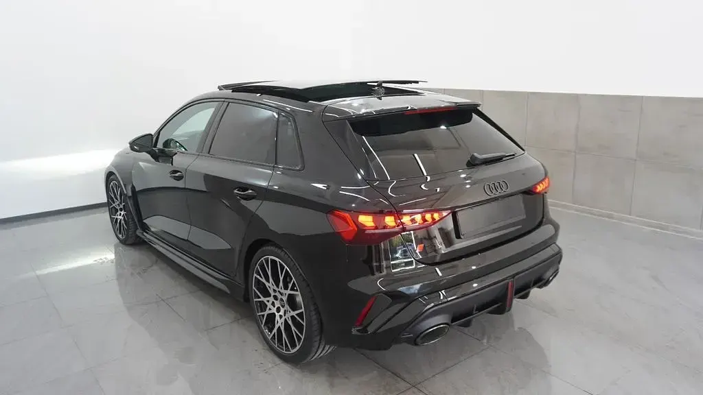 Neu Audi RS3 Sport 400 PS (294 kW) 2026 Schwarz Limousine