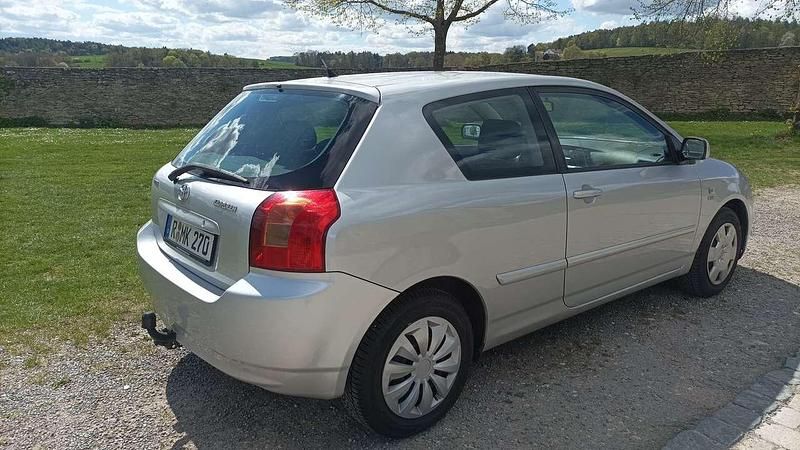 Gebraucht Toyota Corolla Sol 97 PS (71 kW) 2004 Silber Limousine