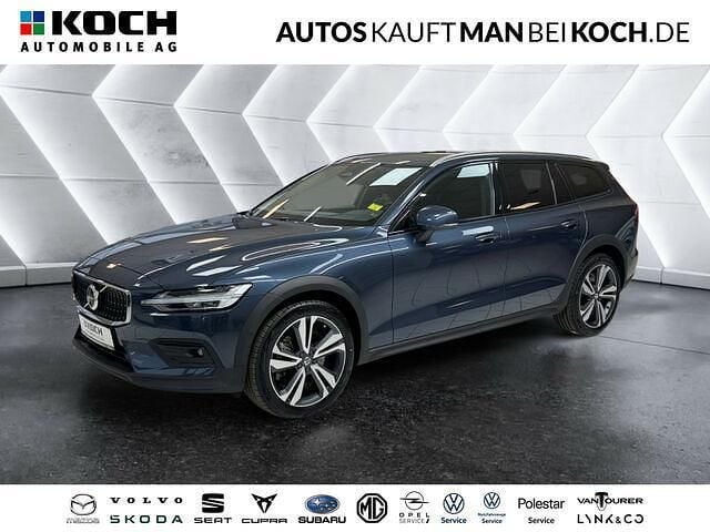 Gebraucht Volvo V60 CC Plus 250 PS (183 kW) 2024 Andere farbe Kombi