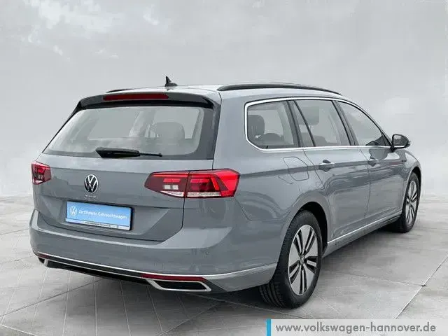 Gebraucht VW Passat GTE 218 PS (160 kW) 2022 Mondsteingrau Kombi