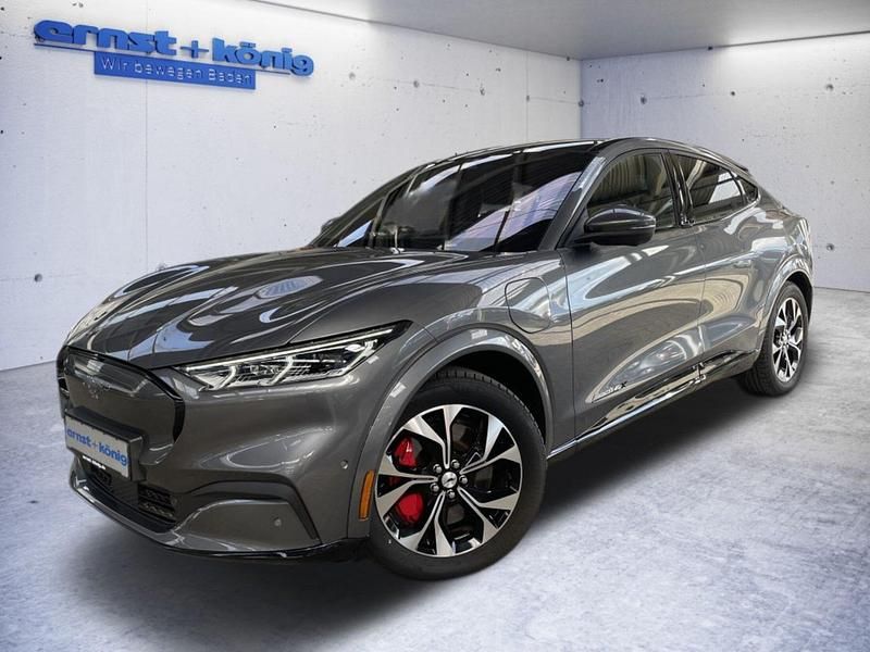 Grau Gebraucht 2021 Ford Mustang Mach-E SUV | 32.990 € (Teuer) - Bild 1/4