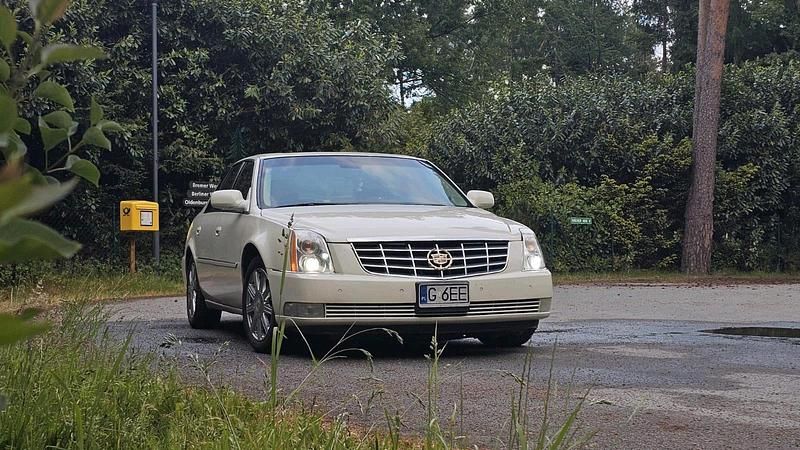 Weiß Gebraucht 2007 Cadillac CTS Limousine | 5.999 € - Bild 1/4