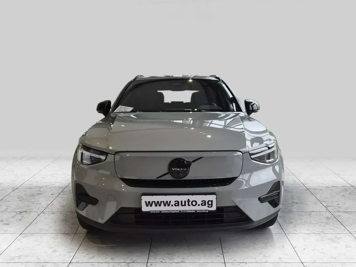 Neu Volvo EX40 Plus 185 kW (252 PS) 2025 Vapour grey SUV